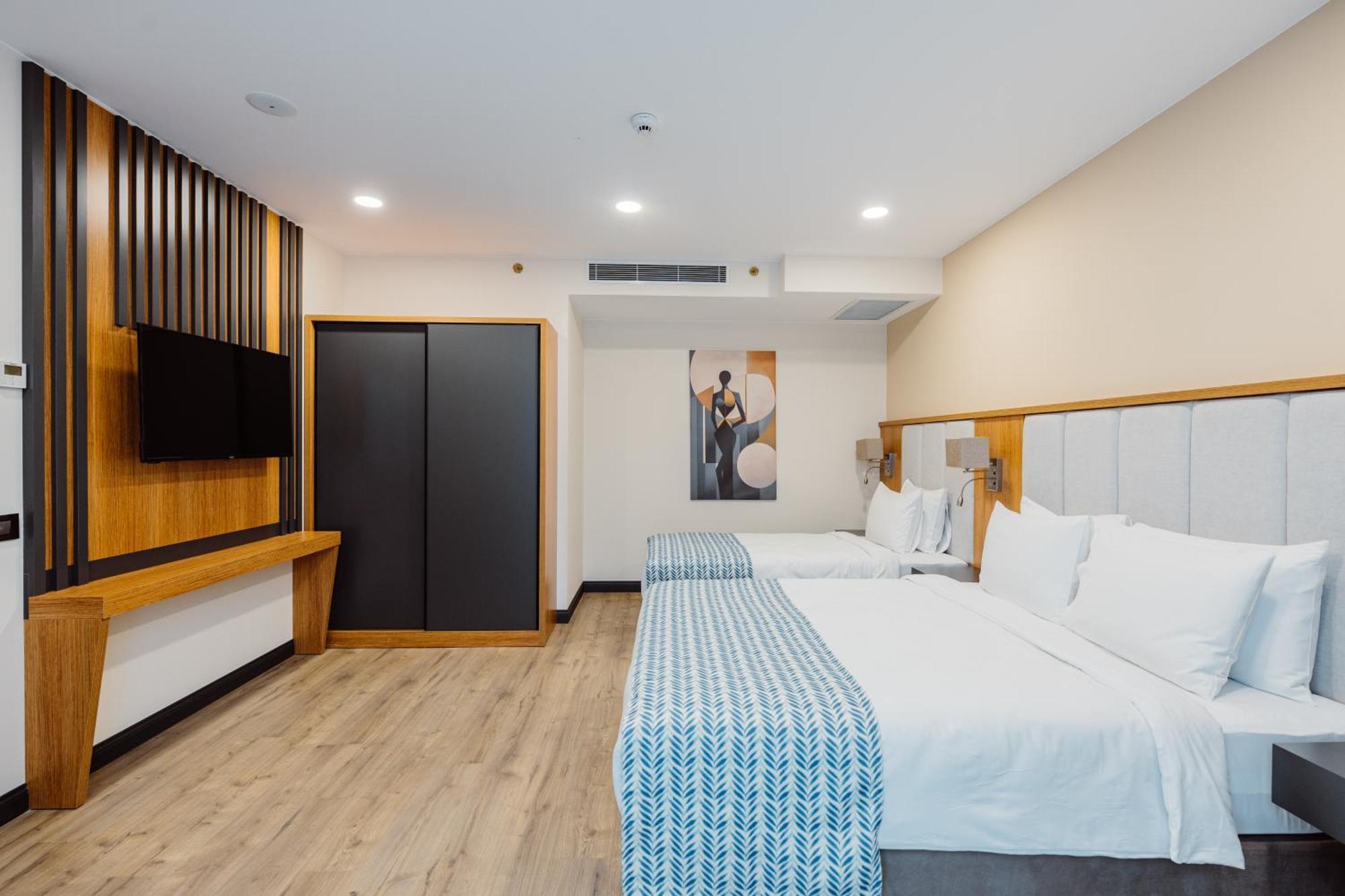 Best Western Plus Batumi Ngoại thất bức ảnh