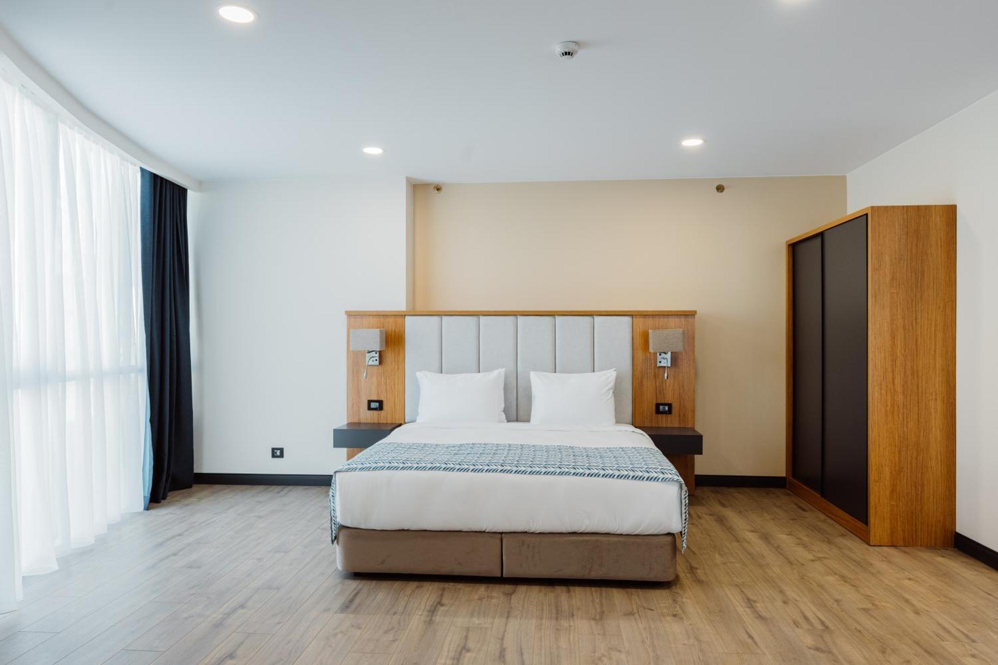 Best Western Plus Batumi Ngoại thất bức ảnh
