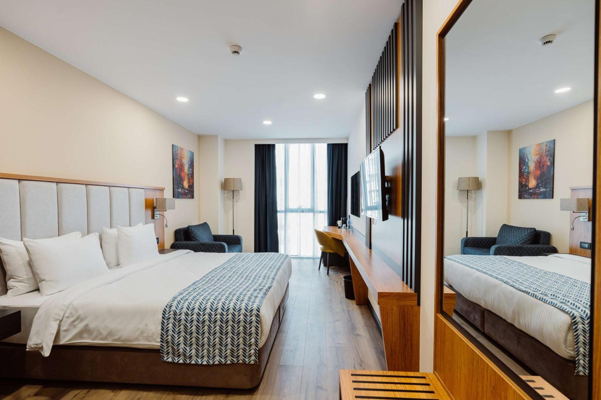 Best Western Plus Batumi Ngoại thất bức ảnh