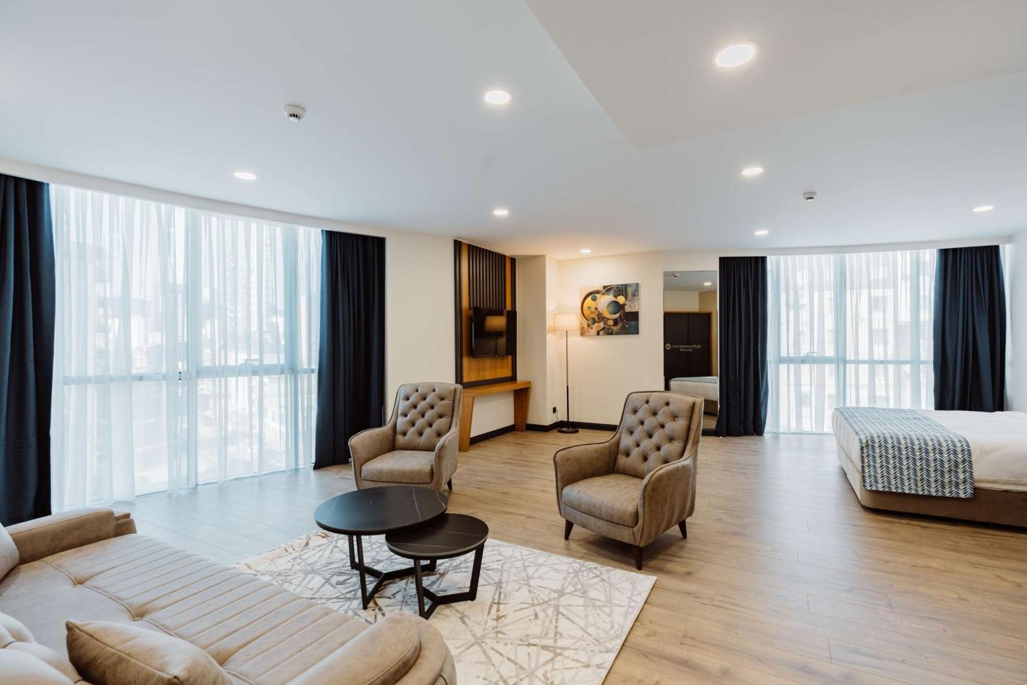 Best Western Plus Batumi Ngoại thất bức ảnh
