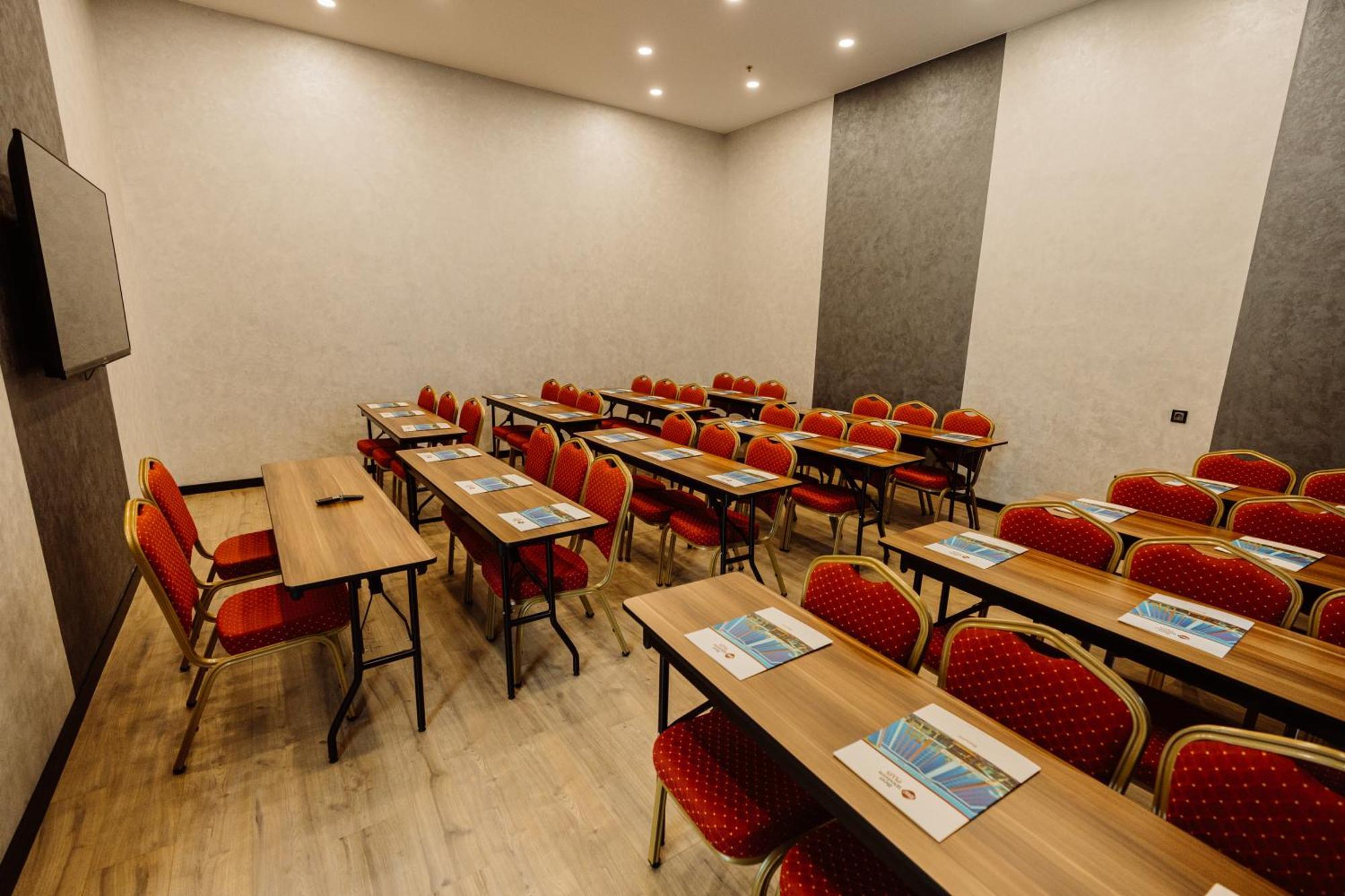 Best Western Plus Batumi Ngoại thất bức ảnh