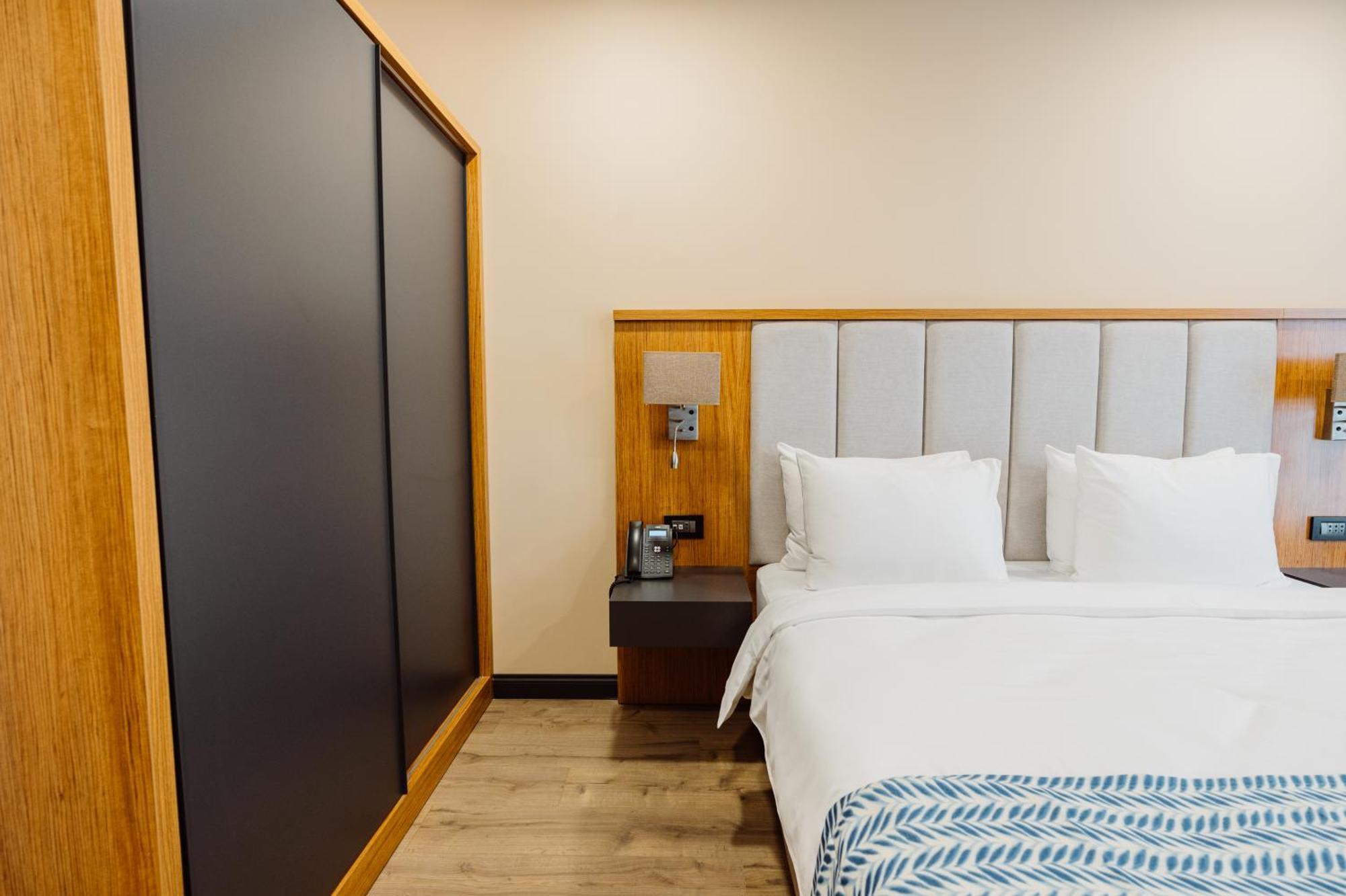 Best Western Plus Batumi Ngoại thất bức ảnh