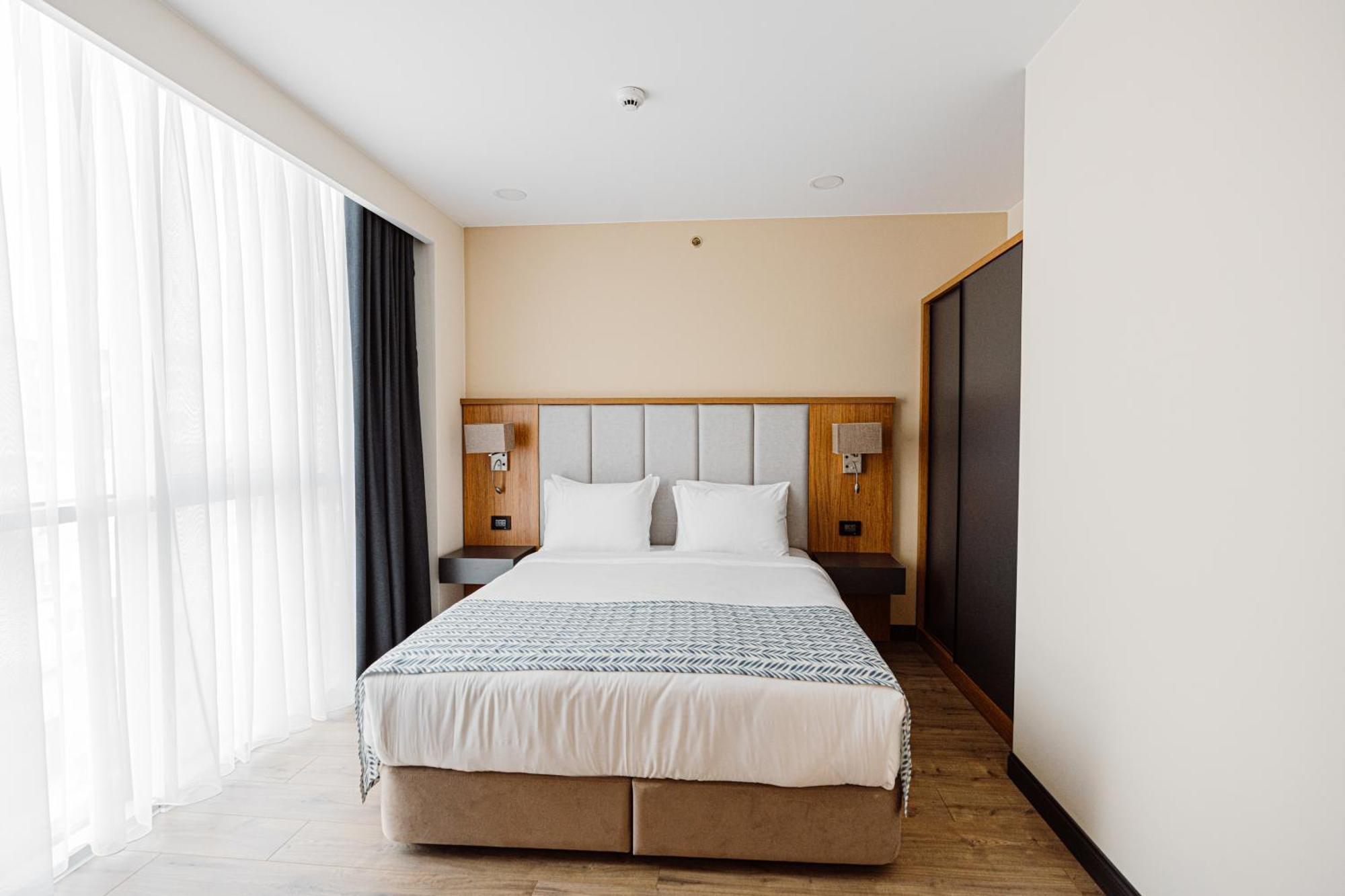 Best Western Plus Batumi Ngoại thất bức ảnh