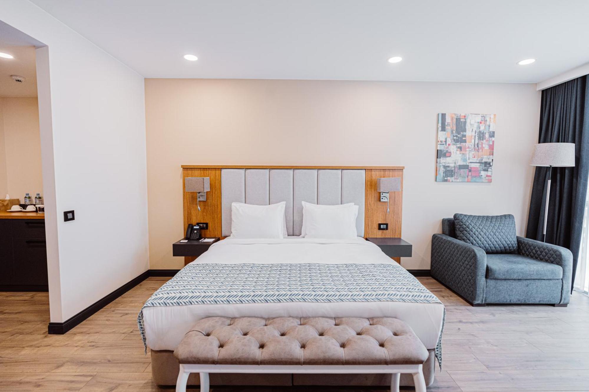 Best Western Plus Batumi Ngoại thất bức ảnh