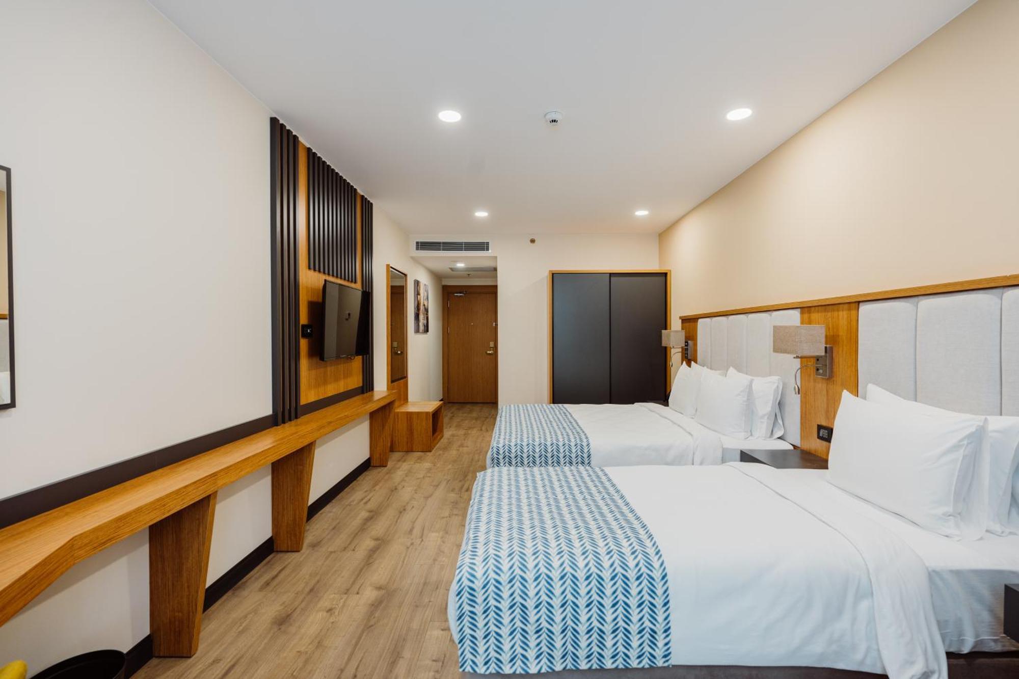 Best Western Plus Batumi Ngoại thất bức ảnh