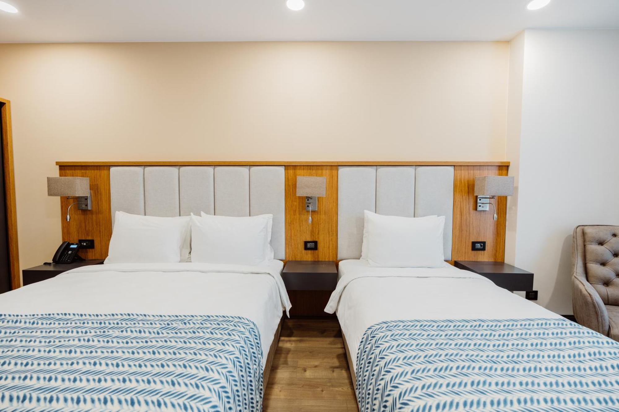 Best Western Plus Batumi Ngoại thất bức ảnh